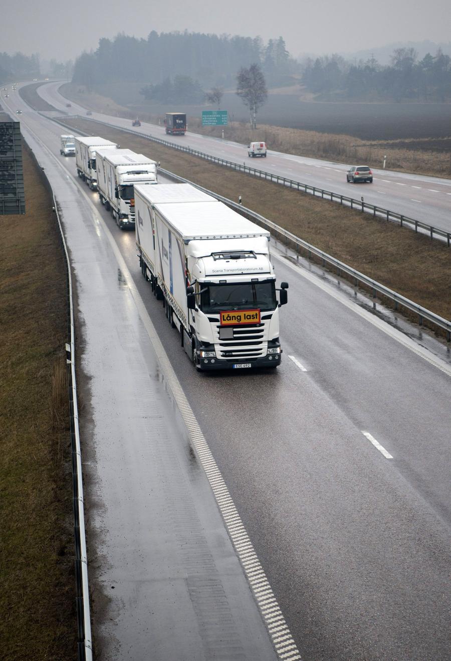  Scania R410 4x2 Streamline Highline Cab 2013 года  (фото 2 из 4)